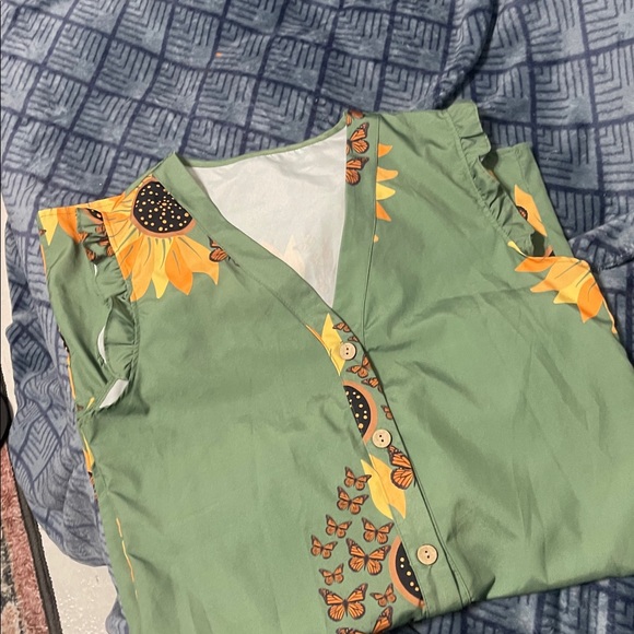 Green Sunflower Print Dress - Picture 7 of 9